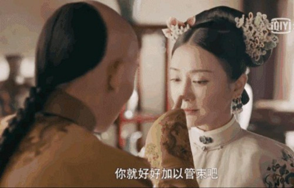 Phú Sát Hoàng hậu sinh cho Càn Long 2 hoàng tử và 2 công chúa. Trong số đó, hai người con trai đều lần lượt được phong làm Thái tử. Đây được xem là bằng chứng về tình yêu sâu đậm mà hoàng đế Càn Long dành cho Phú Sát hoàng hậu.