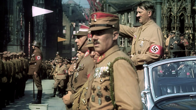 Nhà độc tài Đức quốc xã thường xuất hiện trước công chúng với hình ảnh nghiêm nghị, chỉn chu.