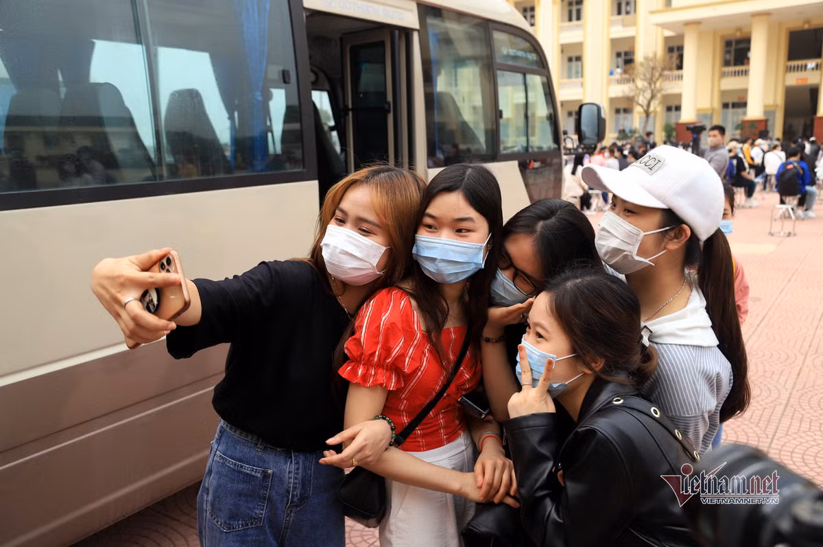 Quyen luyen chia tay khu cach ly 'com ngon, thoai mai nho mai khong quen'-Hinh-12