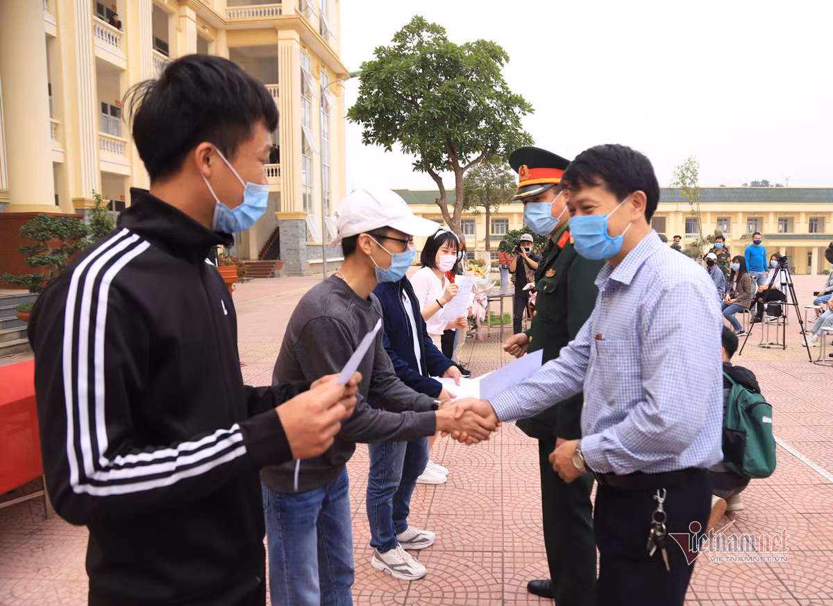 Quyen luyen chia tay khu cach ly 'com ngon, thoai mai nho mai khong quen'-Hinh-5