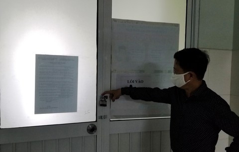 Nguoi pha khoa phong cach ly tron ve nha tung khong cho xet nghiem con minh-Hinh-2