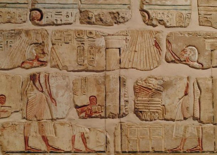 Trong khi người con trai Tutankhamun nổi tiếng lịch sử và được biết đến nhiều thì pharaoh Ai Cập Akhenaten được các chuyên gia cho rằng dường như ông bị loại bỏ khỏi danh sách các vị vua của đế chế hùng mạnh một thời này.