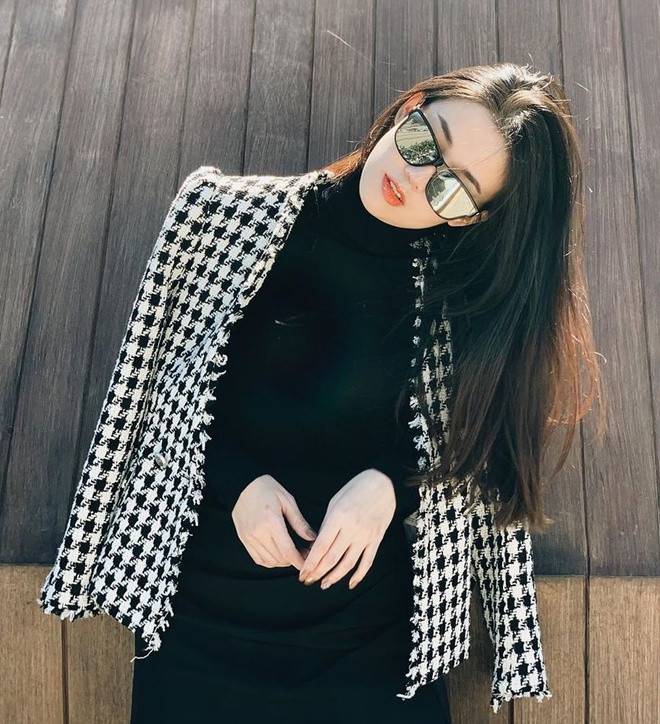 Tuy được xem là hot girl sở hữu nét đẹp tự nhiên hiếm có, Ngọc Thảo lại lận đận trong tình duyên. Cô từng có mối tình hai năm với rapper Andree, sau đó là chuyện tình lãng mạn với doanh nhân Tuấn Hải. Ngày cưới Tóc Tiên, cô gặp lại bạn trai cũ Andree. Ngọc Thảo cho rằng "cả hai đã là quá khứ". Trả lời Zing.vn, hot girl của series Thích ăn phở nói mình đang theo "chủ nghĩa độc thân".