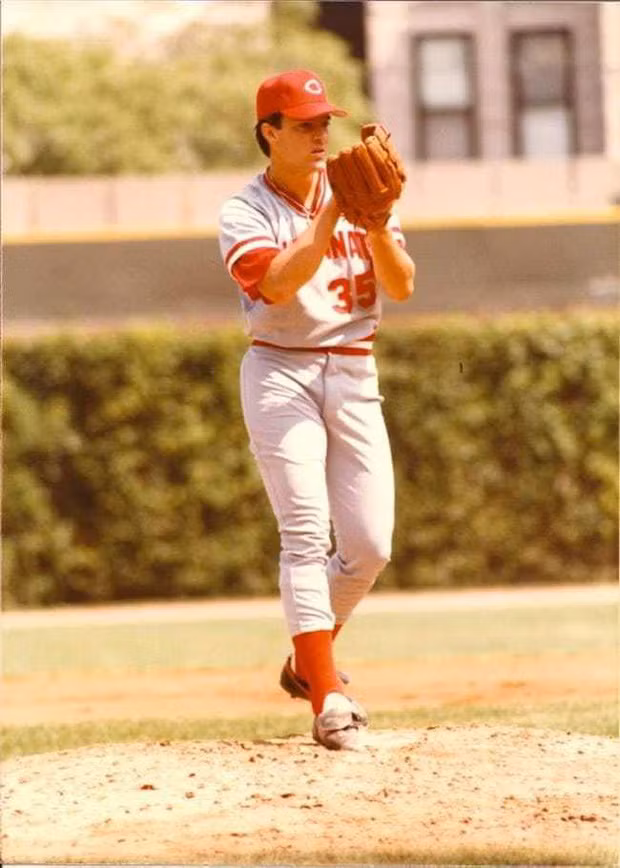 Là vận động viên bóng chày nổi tiếng những thập niên 70 và 80, Frank Pastore từng gây xôn xao dư luận khi đưa ra lời tiên tri về cái chết của bản thân trên một chương trình phát thanh.