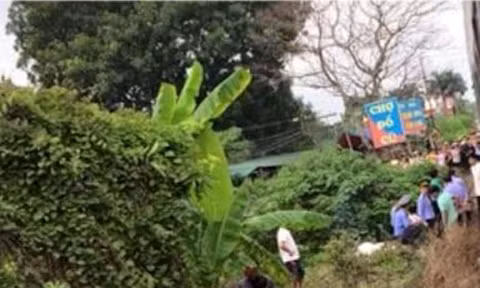 Tau hoa chay qua Thuong Tin: Diem den tu than o Ha Noi-Hinh-3