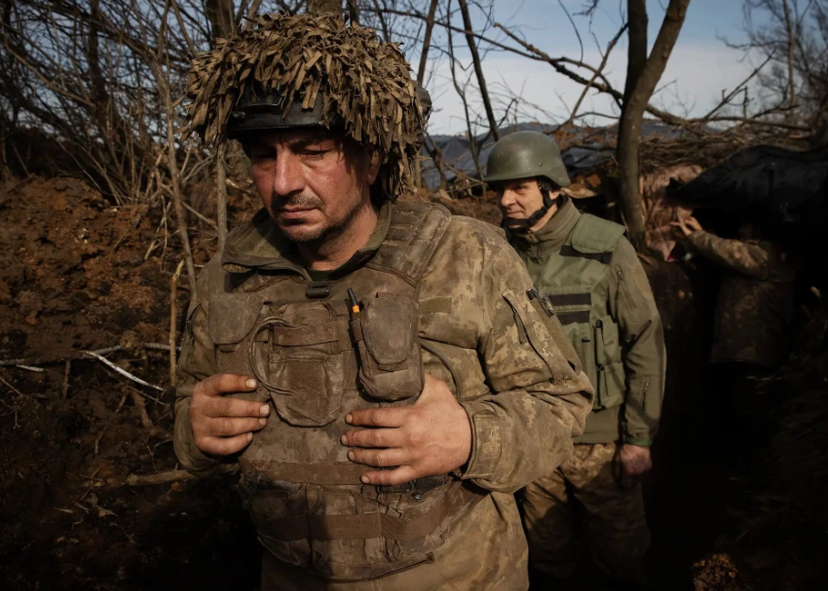 Trong bối cảnh đó, có thông tin cho rằng Estonia đang xem xét khả năng gửi quân đội tới Ukraine. Binh sĩ nước này có thể đảm nhận các nhiệm vụ ở hậu tuyến để giải phóng quân nhân Ukraine chiến đấu ở tiền tuyến.