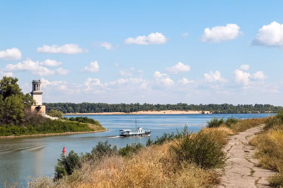 Có lẽ đây đây thực sự là tuyến đường trung chuyển. Khẳng định này có sức thuyết phục nhờ thực tế là tàu hộ vệ Tucha đang thực hiện một chuyến di chuyển tương tự lần thứ hai.