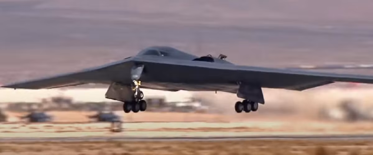 Ngày nay Không quân Mỹ có tổng cộng 20 máy bay ném bom tàng hình B-2 Spirit trong thành phần tác chiến và trước đó đã có thông tin cho biết vào năm 2025, trong yêu cầu ngân sách, USAF đã công bố kế hoạch cho một số máy bay nghỉ hưu.