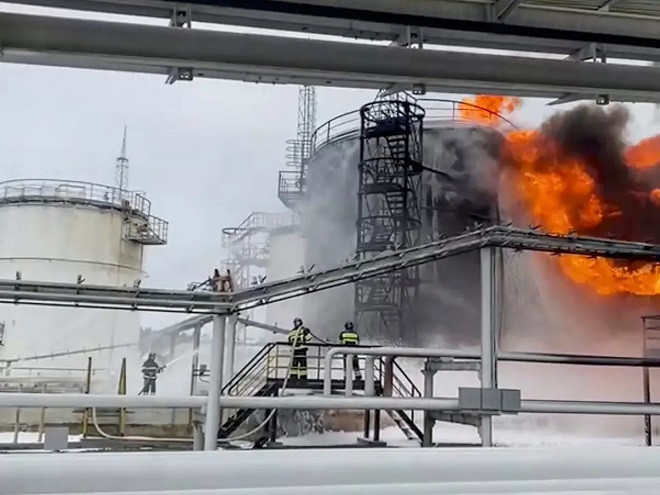 Ukraine tan cong vao sau lanh tho Nga bang UAV