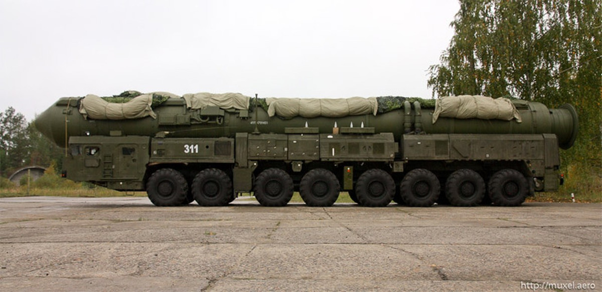 Bởi vì nếu Mỹ có hành động đáp trả mạnh mẽ hơn, Nga khó lòng theo kịp cuộc chạy đua vũ trang mới, khi đang hao tổn quá nhiều tiềm lực vào cuộc chiến Ukraine như hiện nay.