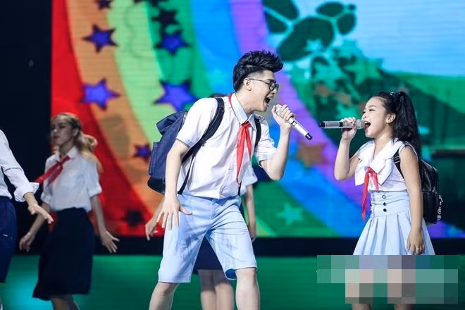 Hoa phu thuy Nhat Minh dang quang Giong hat Viet nhi 2016-Hinh-3