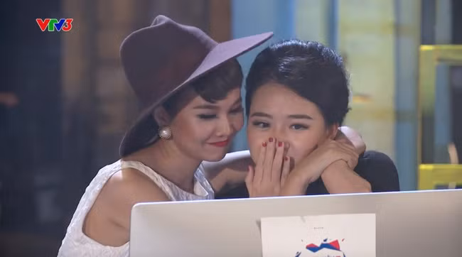 Sau tập 3 của Vietnam’s Next Top Model, bộ đôi giám khảo Thanh Hằng – Hà Đỗ được xem là cặp đôi "hot" nhất chương trình.