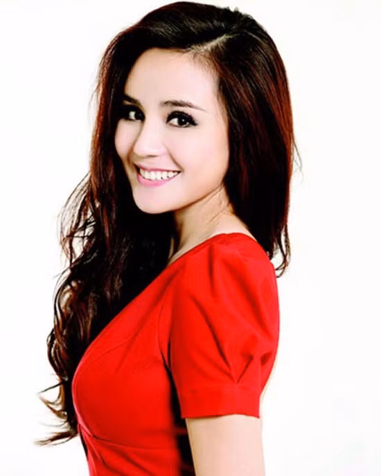 Vy Oanh Ngo Kien Huy dong loat boc me Hari Won-Hinh-3