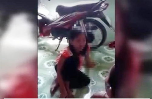 Cha xam hai con gai 10 tuoi doi dien hinh phat nao?-Hinh-2