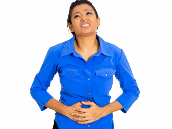 Tiêu chảy kèm táo bón. Khối u phát triển trong bao tử có thể khiến bạn có cảm giác đầy hơi, hoặc sẽ làm rối loạn hoạt động ruột của bạn. Nếu chúng đi kèm với những triệu chứng trên đây, bạn nên nhanh chóng đi khám.