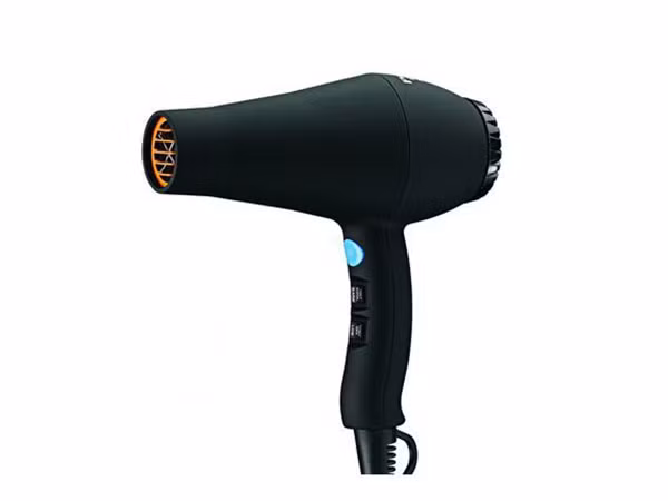 Sấy tóc: Theo một nghiên cứu của Viện nghiên cứu Thính Lực – Đại học College London (Anh), 20% trong số chúng ta có nguy cơ bị điếc sớm từ những yếu tố đời thường hằng ngày. Một trong những tiếng ồn có thể gây điếc nếu tiếp xúc trong khoảng thời gian dài bao gồm cả tiếng ồn của máy sấy tóc nếu tiếp xúc hơn 4 giờ.