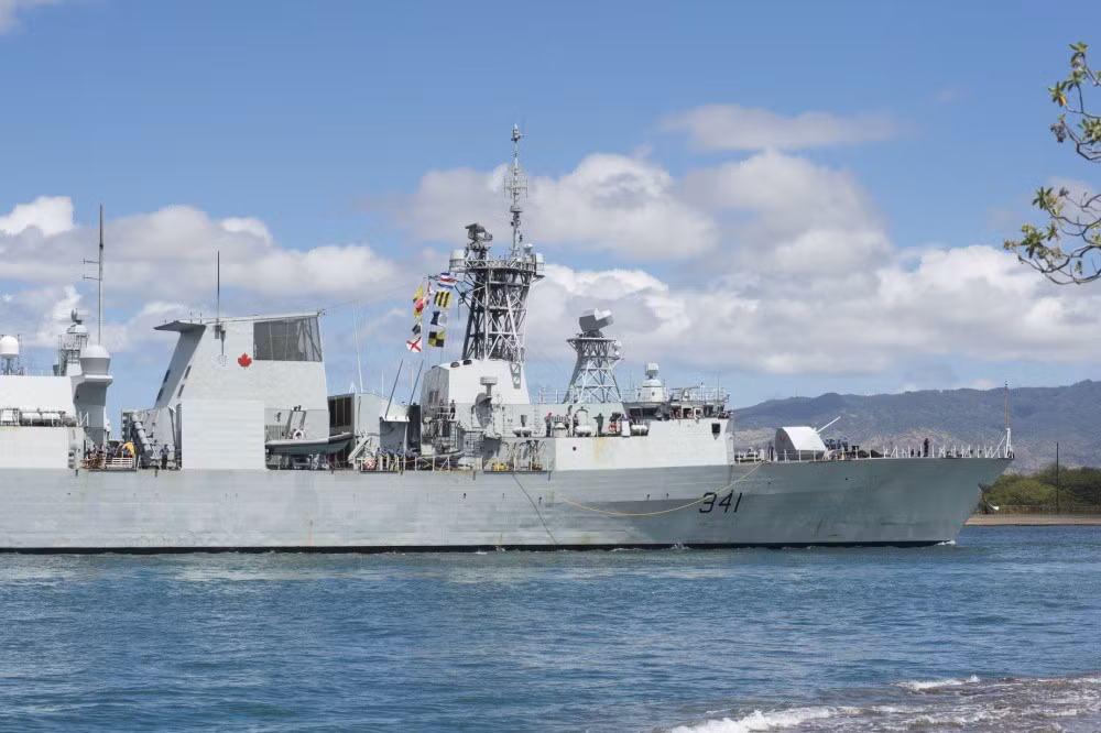 Nhiệm vụ hiện tại của chiến hạm Canada ở Thái Bình Dương là giám sát các lệnh trừng phạt của Liên hợp quốc đối với Triều Tiên.