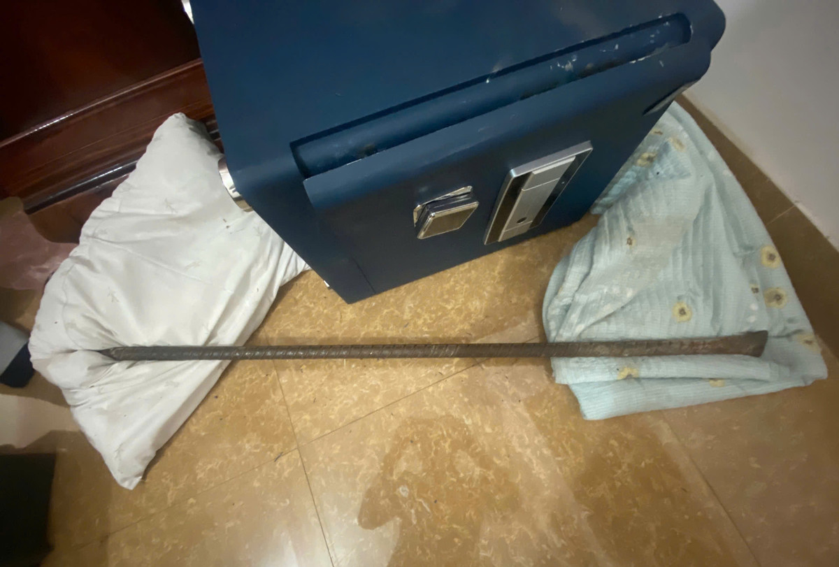 Hải Dương: Bắt “đạo chích” hai lần phá két sắt trộm vàng nhà dân - Hình 2 Hai Duong: Bat “dao chich” hai lan pha ket sat trom vang nha dan-Hinh-2