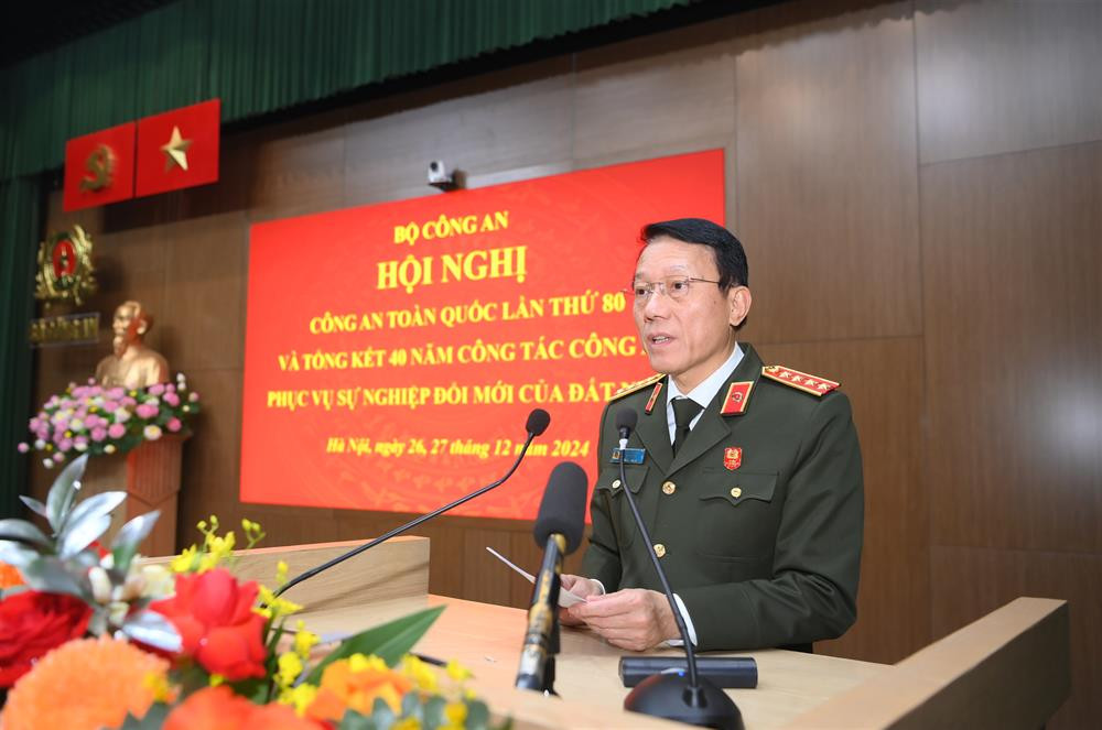 Thủ tướng dự Hội nghị Công an toàn quốc lần thứ 80 - Hình 2 Thu tuong du Hoi nghi Cong an toan quoc lan thu 80-Hinh-2