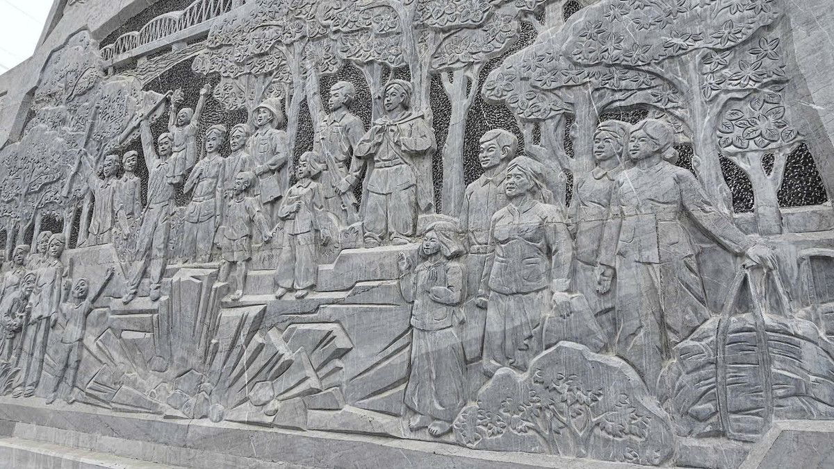 Can canh cong trinh tuong dai “Tieng sam duong 5” o Hai Duong-Hinh-8