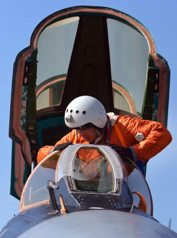 Một chiếc MiG-31 cần tới hai phi công để điều khiển. Nguồn ảnh: Sputnik