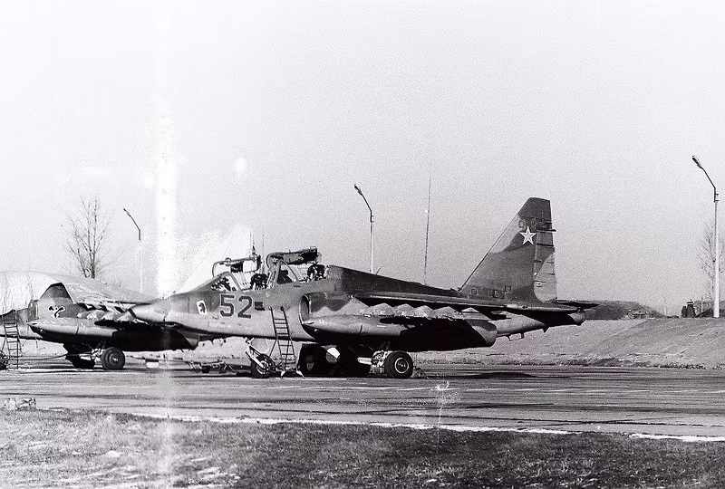 Một chiếc Su-25UB hai chỗ ngồi dùng cho huấn luyện phi công chuyển loại. Nguồn ảnh: ER