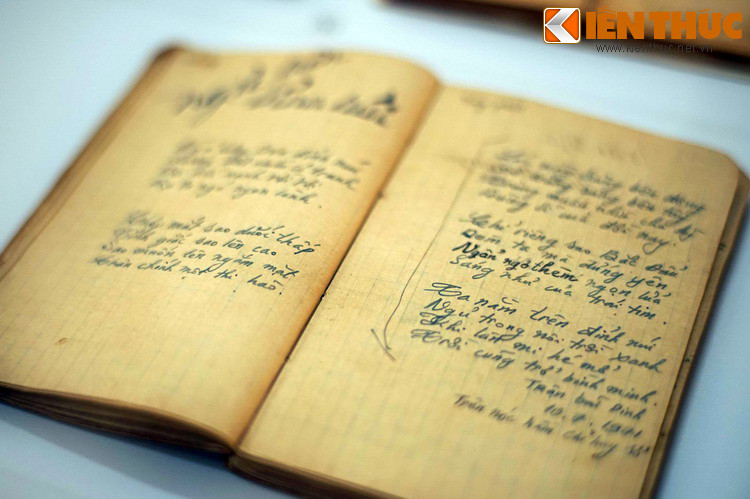 Tập nhật ký thơ đồng chí Tăng Văn Phiệt viết trên đường hành quân vượt Trường Sơn từ Bắc vào Nam năm 1968-1975.