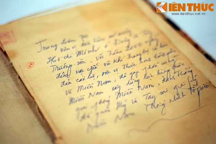 Tập "Trường Sơn 16 năm" do Đại tá Nguyễn Danh viết tay.