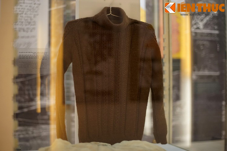 Áo len, bộ phận hậu cần Sư đoàn 338 cấp cho đồng chí Nguyễn Duy Tùng, chiến sĩ đi B thuộc Đoàn 101, năm 1961.