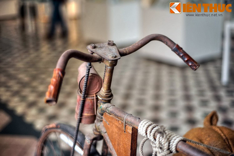 So với các phương tiện cơ giới khác, xe đạp thồ tải được ít hàng, tốc độc chậm hơn, nhưng có giá thành rẻ, không tốn xăng dầu, dễ sửa chữa bão đưỡng. Đặc biệt những chiếc xe này là có thể thích ứng với những địa hình hiểm trở mà các phương tiện lớn khác "bó tay".