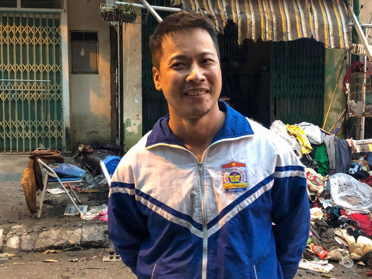 Cụ thể, Chủ tịch UBND thành phố quyết định tặng Bằng khen cho 2 cá nhân gồm: ông Trung Văn Nam (trú tại địa chỉ số 38, ngõ 51, phố Lương Khánh Thiện, phường Tương Mai, quận Hoàng Mai) và ông Dương Ngọc Vũ (trú tại địa chỉ số 38, ngõ 51, phố Lương Khánh Thiện, phường Tương Mai, quận Hoàng Mai). (Ảnh: Ông Chu Văn Nam)