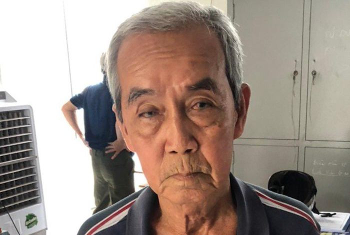  Môi giới mại dâm rồi trốn truy nã 21 năm: Ngày 12/1, Công an tỉnh Tiền Giang cho biết đã lập hồ sơ, bàn giao Huỳnh Văn Hà (65 tuổi) cho Công an TP.HCM điều tra theo thẩm quyền. Trước đó, Hà bị Công an TP HCM truy nã về tội môi giới mại dâm. Sau 21 năm lẩn trốn, Hà bị cảnh sát bắt giữ tại Tiền Giang. 