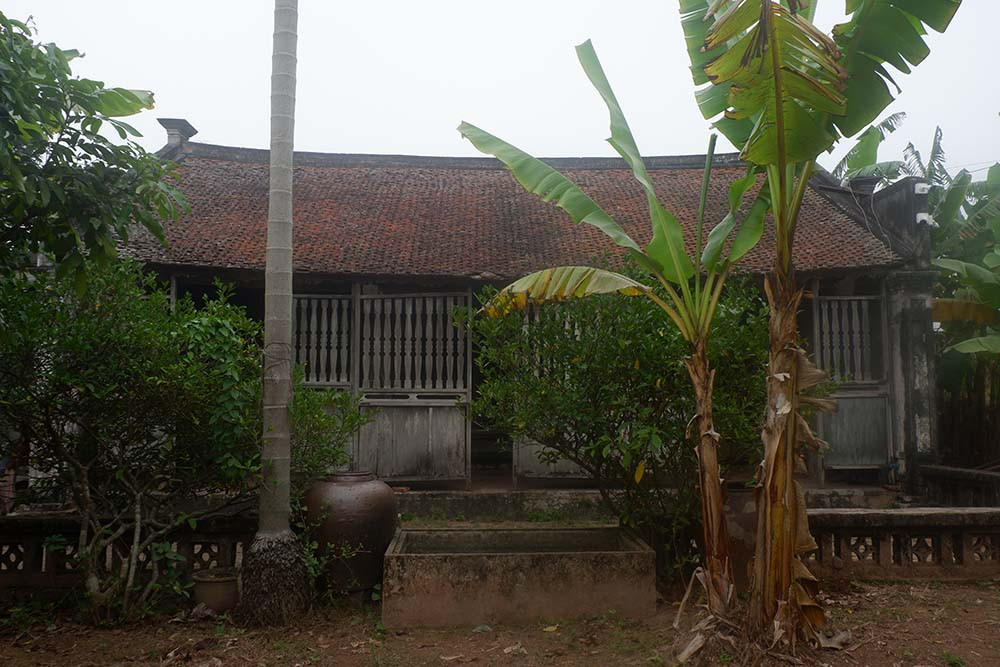 Chủ nhân thứ hai là ông Trần Duy Xầm, con trai cụ Hanh. Khi ông Xầm mất đi, ngôi nhà được giao cho con trai tên là Trần Duy Cát. 