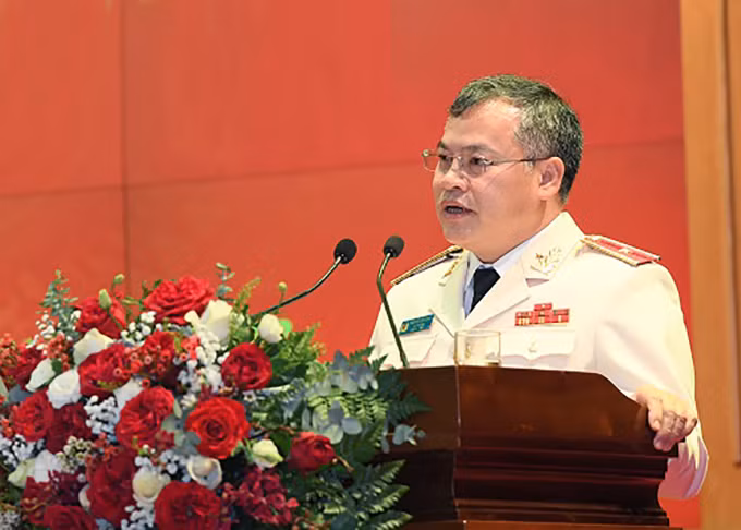 Ngày 17/1, Thiếu tướng Nguyễn Văn Long, Cục trưởng Cục cảnh sát điều tra tội phạm về tham nhũng, kinh tế, buôn lậu được trao quyết định bổ nhiệm làm Thứ trưởng Công an.