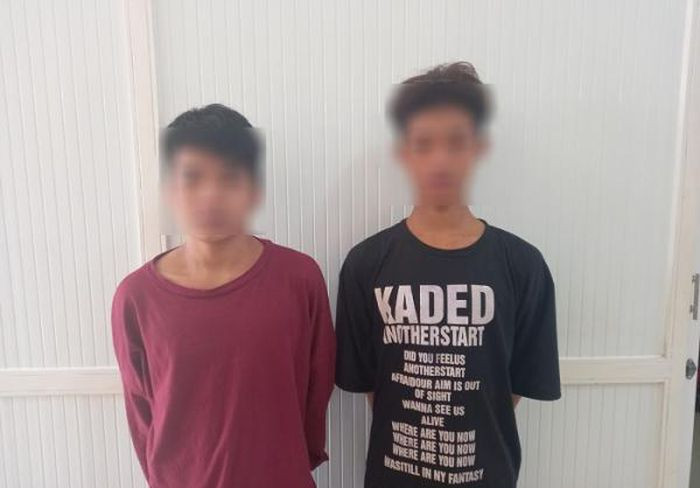  Hai nam sinh lớp 11 cướp giật điện thoại ở công viên: Vì không có điện thoại sử dụng nên Lê Thành Lộc và Trần Nguyễn Minh Hiếu (cùng SN 2005, cùng ngụ huyện Đạ Huoai, Lâm Đồng) đã cướp điện thoại của chị H.T.T.N (SN 2003, ngụ huyện Bảo Lâm) khi chị N. đang ngồi ở ghế đá công viên trước UBND TP Bảo Lộc. Ngày 10/1, Công an TP Bảo Lộc cho biết đang tạm giữ 2 đối tượng này để điều tra. 