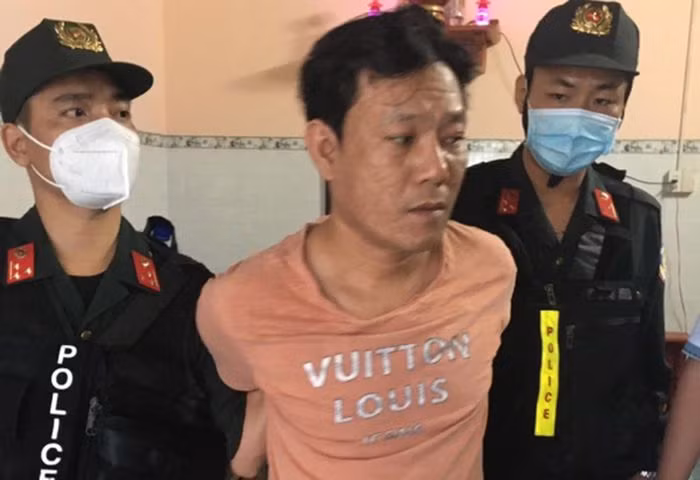  Triệt phá đường dây lô đề quy mô 300 tỷ đồng: Ngày 10/1, Bộ Công an cho biết, vừa triệt phá đường dây đánh bạc quy mô hơn 300 tỷ đồng do Phan Thành Ngọc Minh (34 tuổi) cầm đầu và tạm giữ 8 người liên quan để điều tra về hành vi "tổ chức đánh bạc" và "đánh bạc". Bước đầu, Công an xác định từ đầu năm 2021 đến nay, tổng số tiền giao dịch của đường dây đánh bạc này hơn 300 tỷ đồng.