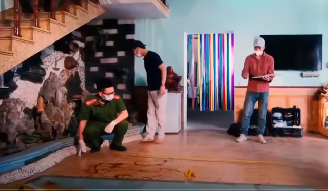 Thực hiện ý kiến chỉ đạo của Ban giám đốc Công an tỉnh, các trinh sát của Phòng Cảnh sát hình sự phối hợp với Công an huyện Kim Sơn và các cơ quan chức năng đã tổ chức khám nghiệm hiện trường, thu thập dấu vết liên quan đến vụ án.