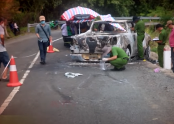 Nhận được tin báo, Công an tỉnh Đắk Nông đã nhanh chóng xuống nơi xảy ra sự việc, khám nghiệm hiện trường, khám nghiệm tử thi và lấy mẫu để giám định, xác định danh tính nạn nhân. Tuy nhiên, do lửa cháy quá lớn, mẫu giám định đã bị nhiệt hóa, rất khó để xác định ADN nên công tác điều tra gặp khó khăn.