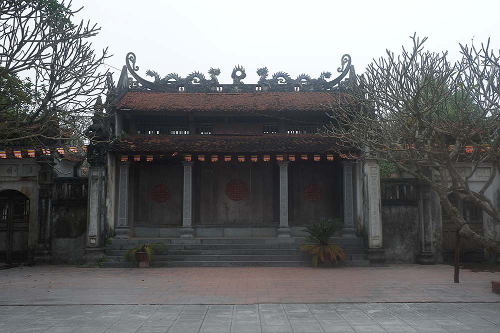  Chùa Bà Đanh còn được gọi là Bảo Sơn tự, nằm ở thôn Đanh, xã Ngọc Sơn, huyện Kim Bảng, tỉnh Hà Nam.