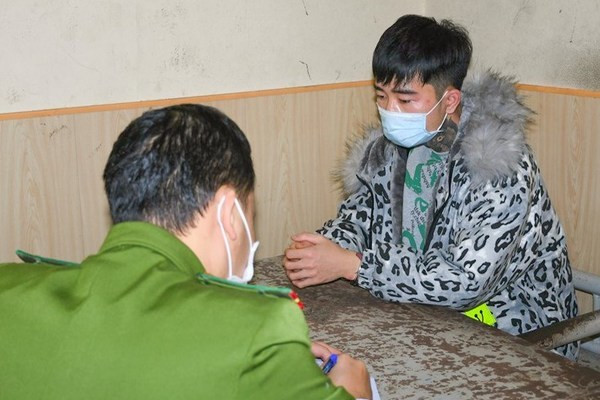 Tại cơ quan Công an, bước đầu, Nguyễn Văn Nam khai nhận làm nghề xăm hình nghệ thuật, di chuyển ở nhiều tỉnh, thành khu vực phía Bắc, tập trung chủ yếu Quảng Ninh và Vĩnh Phúc. Trong thời gian không có việc làm và tiền chi tiêu, Nam nảy sinh ý định mua súng và một số công cụ khác để cướp tiền ngân hàng.