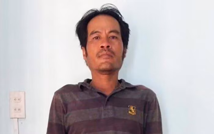  Dùng xà beng giết chủ rẫy cà phê: Biết chủ một rẫy cà phê ở huyện An Minh, Kiên Giang là ông Bùi Văn Thăng (62 tuổi) vừa nhận tiền hàng, Đặng Văn Luyến (42 tuổi, trú huyện An Minh) vờ tiếp cận rồi dùng xà beng tấn công dồn dập từ phía sau khiến nạn nhân chết tại chỗ, phi tang thi thể, lục tìm lấy toàn bộ tài sản. Ngày 18/1, Công an tỉnh Lâm Đồng cho biết đã khởi tố, bắt tạm giam Luyến.