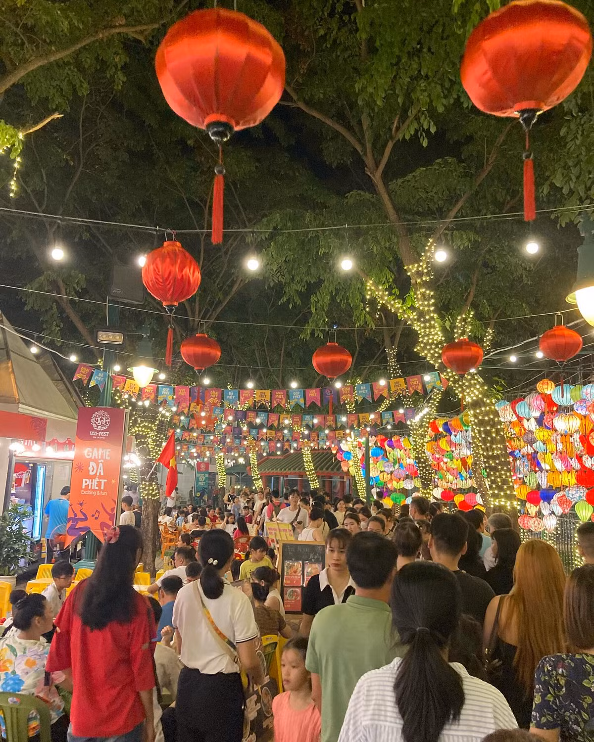 Du lịch Đà Nẵng “bội thu” trong kỳ nghỉ lễ Quốc khánh 2/9 - Hình 3 Du lich Da Nang “boi thu” trong ky nghi le Quoc khanh 2/9-Hinh-3