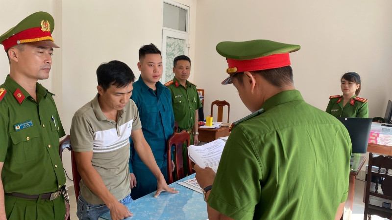 Khởi tố thêm bị can vi phạm về khai thác, bảo vệ rừng Khoi to them bi can vi pham ve khai thac, bao ve rung