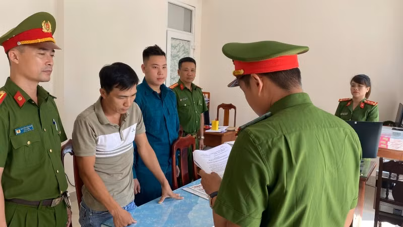 Khoi to them bi can vi pham ve khai thac, bao ve rung