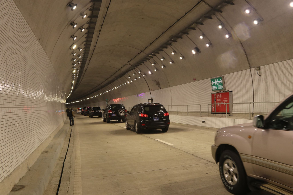 Tạm dừng lưu thông qua hầm Hải Vân chiều 25/9 Tam dung luu thong qua ham Hai Van chieu 25/9