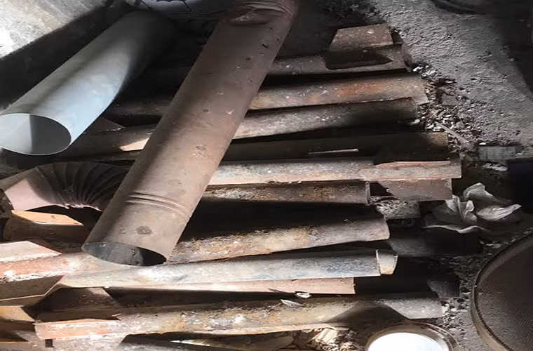 Trong diễn biến mới nhất, ngày 14/3, Quân đội A-rập Syria (SAA), lực lượng Mãnh Hổ, Vệ binh Cộng hòa Syria và đồng minh đã tiến đánh ngôi làng Jisreen ở phía nam chiến trường Đông Ghouta, qua đó giành lại quyền kiểm soát một số tòa nhà trong khu vực. Ảnh: SF.