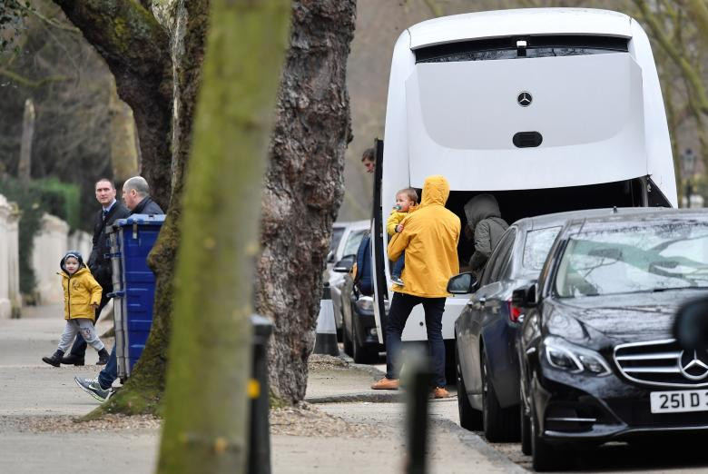 Đáp trả, Nga cũng đã quyết định trục xuất 23 nhà ngoại giao Anh, đồng thời yêu cầu đóng cửa Văn phòng Hội đồng Anh tại Nga và Tổng lãnh sự quán Anh tại thành phố St. Petersburg.