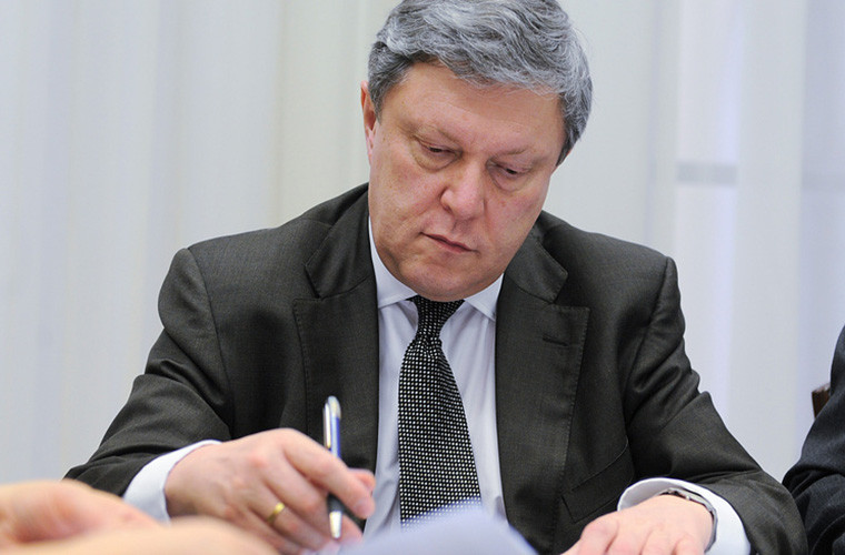 Cuộc bầu cử Tổng thống Nga diễn ra vào ngày 18/3 tới là màn “so găng” của 8 ứng cử viên, trong đó có chuyên gia kinh tế, chính trị gia Grigory Yavlinsky. Được biết, đây là lần thứ tư ông Yavlinsky chạy đua vào ghế tổng thống. Ảnh: TASS.