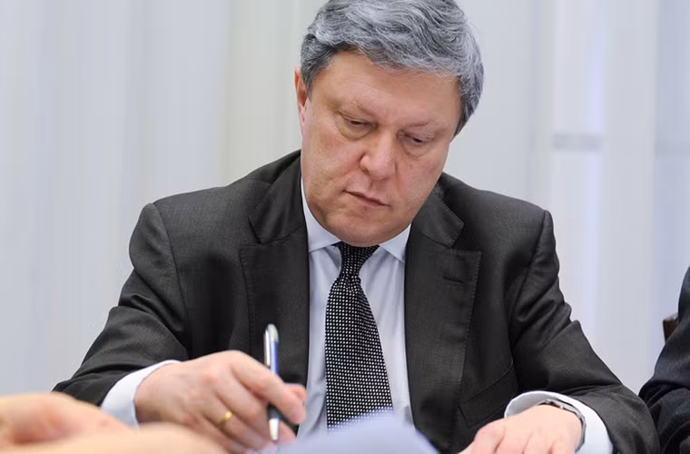 Cuộc bầu cử Tổng thống Nga diễn ra vào ngày 18/3 tới là màn “so găng” của 8 ứng cử viên, trong đó có chuyên gia kinh tế, chính trị gia Grigory Yavlinsky. Được biết, đây là lần thứ tư ông Yavlinsky chạy đua vào ghế tổng thống. Ảnh: TASS.