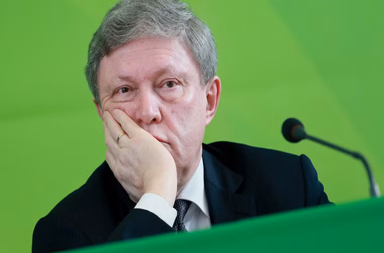 Ứng viên tổng thống Nga Yavlinsky thành thạo ba thứ tiếng: Nga, Ukraine và tiếng Anh. Ảnh: RT.